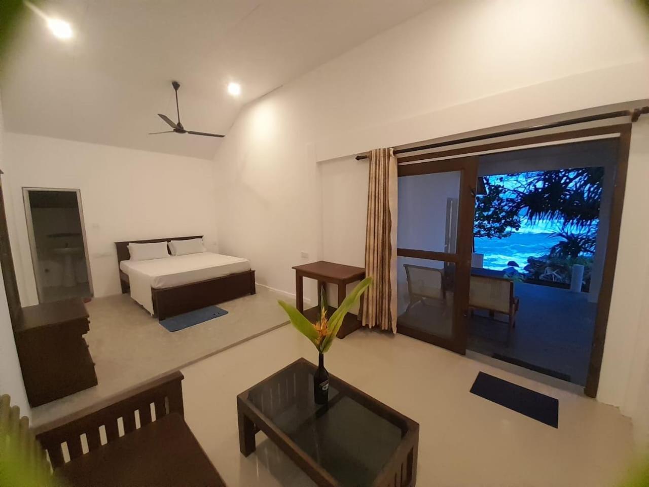 Sooriya Villa ตัลป์ ภายนอก รูปภาพ