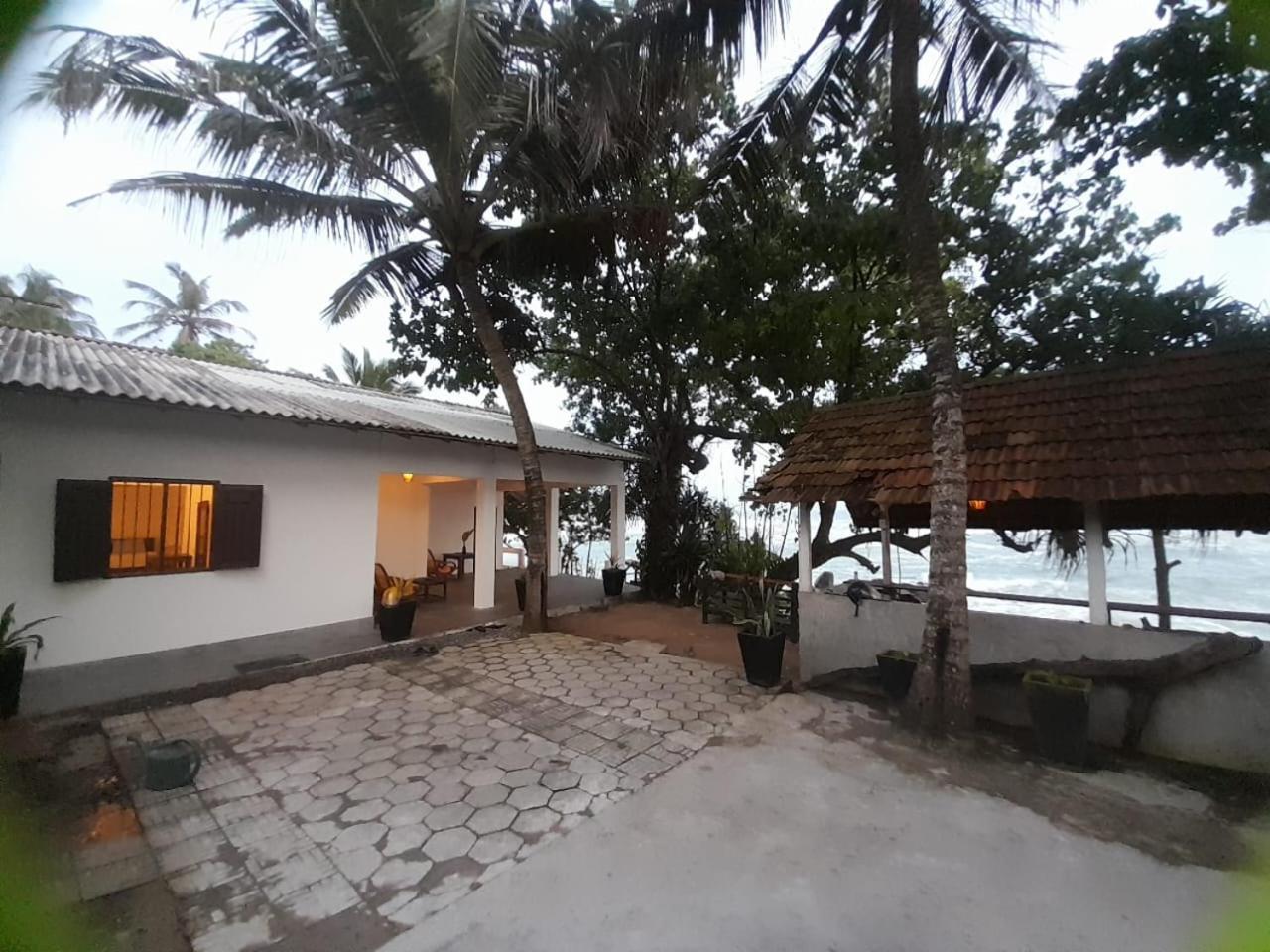Sooriya Villa ตัลป์ ภายนอก รูปภาพ