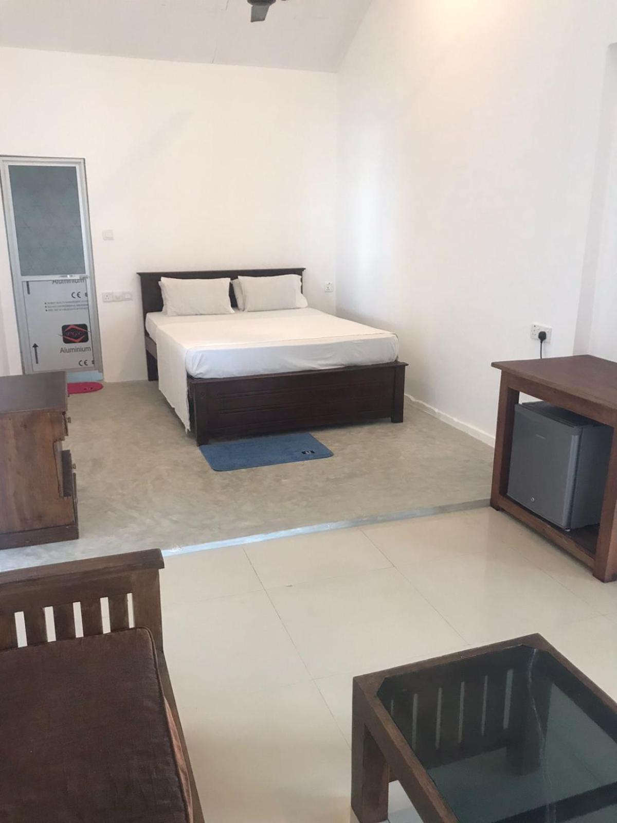 Sooriya Villa ตัลป์ ห้อง รูปภาพ